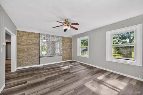 Living - 904 Locust Corner Rd, Cincinnati, OH 45245 photo 1 of 4