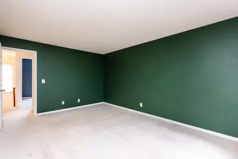 Bedroom - 2452 Doeview Ct, Cincinnati, OH 45230 photo 4 of 5