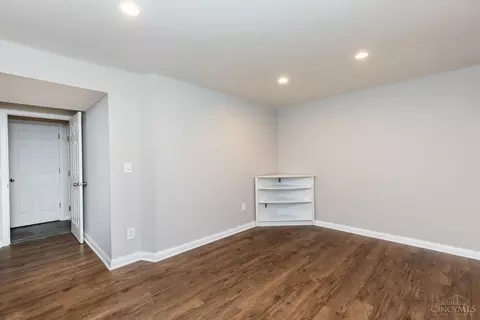 Living - 2452 Doeview Ct, Cincinnati, OH 45230 photo 6 of 6