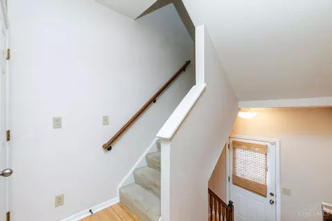 Entry Way - 2452 Doeview Ct, Cincinnati, OH 45230 photo 3 of 3