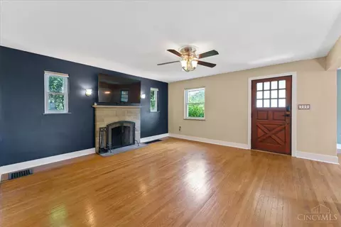 2304 Galbraith Rd, Cincinnati, OH 45237 photo 5