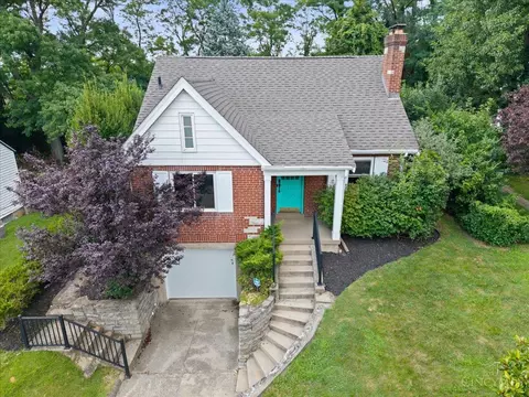 2304 Galbraith Rd, Cincinnati, OH 45237 photo 2