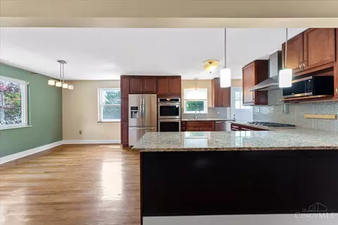 2304 Galbraith Rd, Cincinnati, OH 45237 photo 15