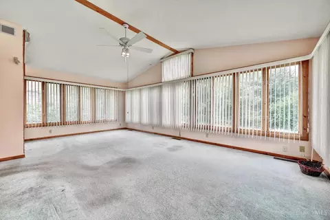 Living - 8043 Dimmick Rd, West Chester, OH 45241 photo 4 of 5