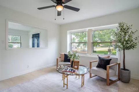 Living - 1024 Ansel Dr, Kettering, OH 45419 photo 3 of 8