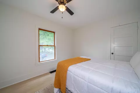Bedroom - 1024 Ansel Dr, Kettering, OH 45419 photo 3 of 6