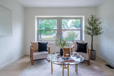 Living - 1024 Ansel Dr, Kettering, OH 45419 photo 5 of 8