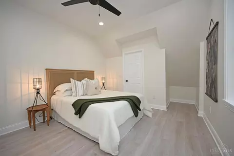 Bedroom - 5748 Bramble Ave, Cincinnati, OH 45227 photo 2 of 5