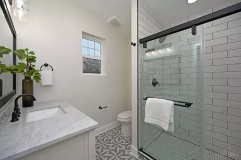 Bath - 5748 Bramble Ave, Cincinnati, OH 45227 photo 2 of 5
