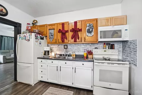Kitchen - 941 Main Ave, Sidney, OH 45365 photo 4 of 6