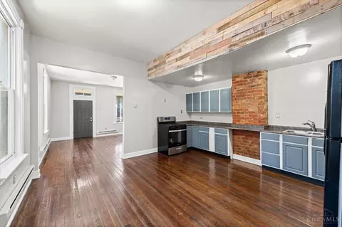 Kitchen - 2224 Victor St, Cincinnati, OH 45219 photo 2 of 2