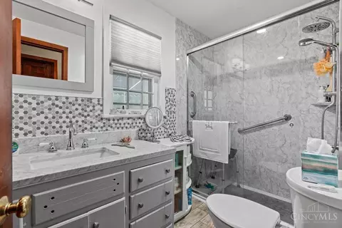 Bath - 3187 Centerville Rd, Spring Valley, OH 45370 photo 4 of 4