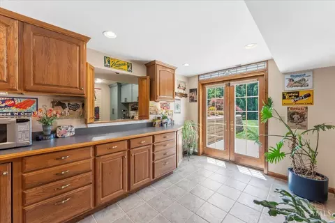 Kitchen - 436 Heathgate Rd, Cincinnati, OH 45255 photo 10 of 10
