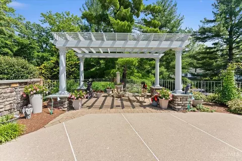 Exterior - 436 Heathgate Rd, Cincinnati, OH 45255 photo 11 of 19