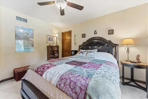 Bedroom - 436 Heathgate Rd, Cincinnati, OH 45255 photo 6 of 8