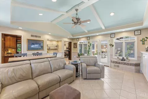 Living - 436 Heathgate Rd, Cincinnati, OH 45255 photo 4 of 4
