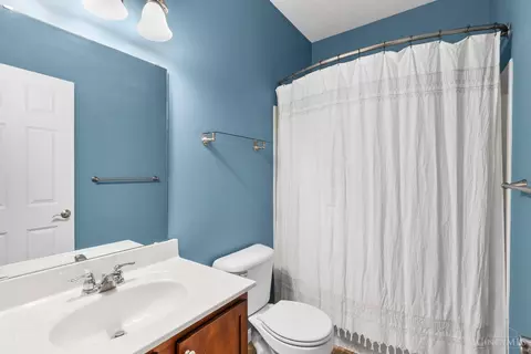Bath - 815 Anson Dr, Cincinnati, OH 45245 photo 5 of 6