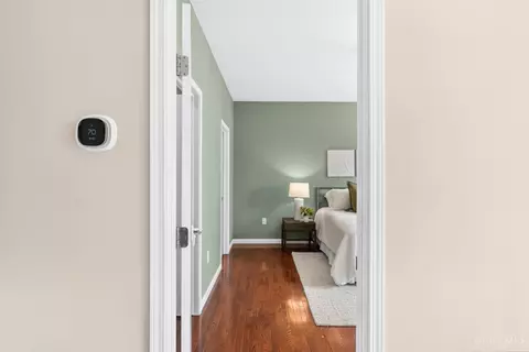 Entry Way - 815 Anson Dr, Cincinnati, OH 45245 photo 3 of 11