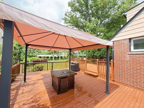 53 Hadley Rd, Greenhills, OH 45218 photo 12
