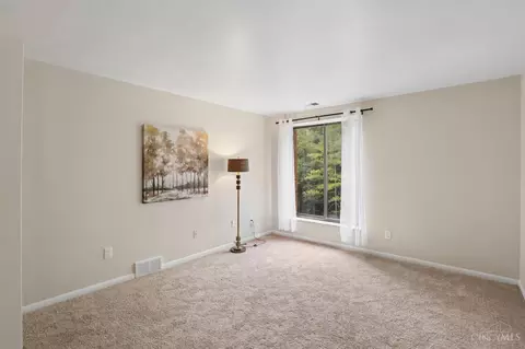 3533 Amberacres Dr, Cincinnati, OH 45237 photo 21