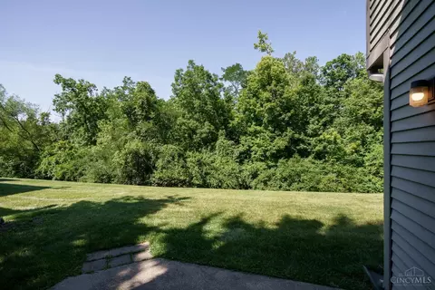 Exterior - 5574 Regimental Pl, Cincinnati, OH 45239 photo 5 of 7