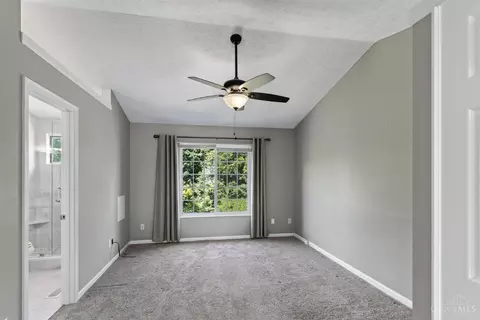 Bedroom - 5574 Regimental Pl, Cincinnati, OH 45239 photo 1 of 6