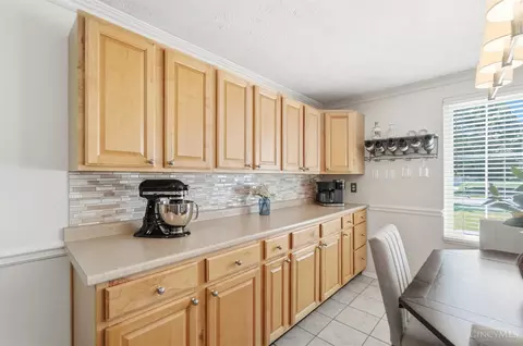 Kitchen - 6896 Sequoia Ct, Mason, OH 45040 photo 1 of 4
