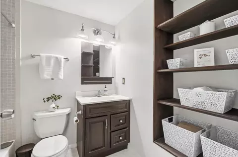 Bath - 6896 Sequoia Ct, Mason, OH 45040 photo 3 of 6