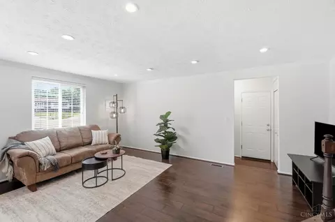 Living - 6896 Sequoia Ct, Mason, OH 45040 photo 1 of 2