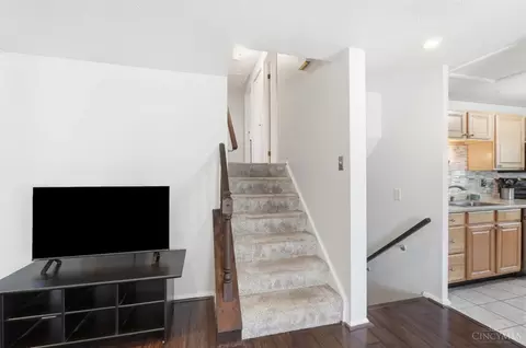 Entry Way - 6896 Sequoia Ct, Mason, OH 45040 photo 2 of 3