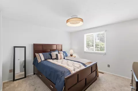 Bedroom - 6896 Sequoia Ct, Mason, OH 45040 photo 1 of 4