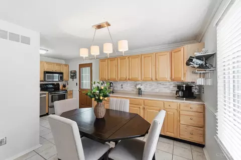 Dining - 6896 Sequoia Ct, Mason, OH 45040 photo 2 of 3