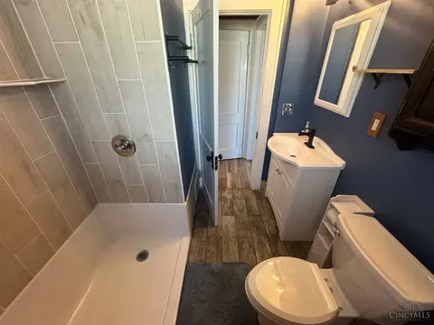 Bath - 7565 Ross Ave, Cincinnati, OH 45237 photo 2 of 4
