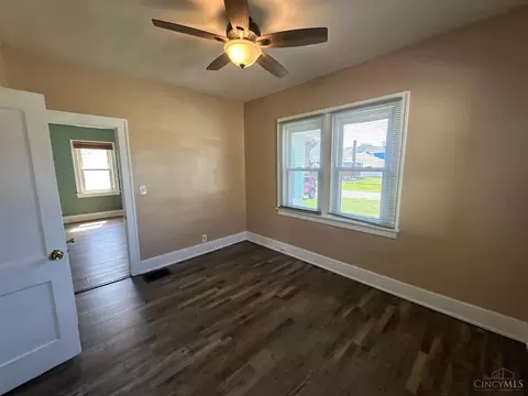 Bedroom - 7565 Ross Ave, Cincinnati, OH 45237 photo 3 of 3