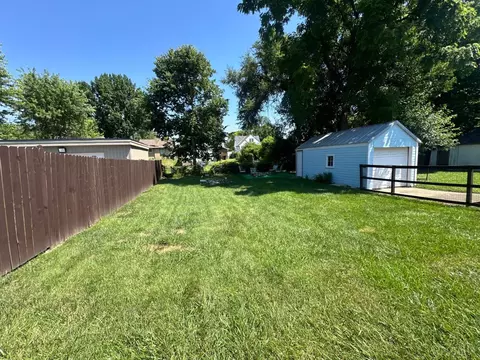 Exterior - 7565 Ross Ave, Cincinnati, OH 45237 photo 9 of 15