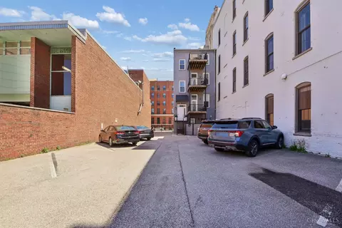 Exterior - 817 Broadway St, Cincinnati, OH 45202 photo 1 of 1