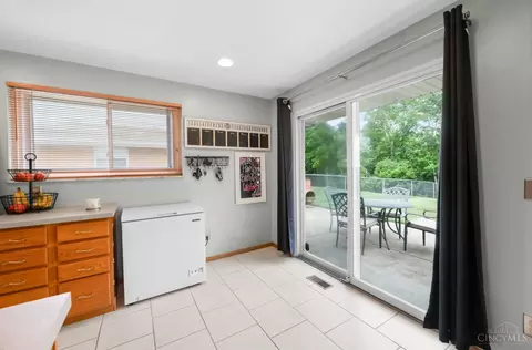 1733 Beaver Creek Ln, Kettering, OH 45429 photo 12