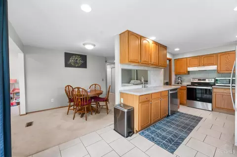 1733 Beaver Creek Ln, Kettering, OH 45429 photo 14