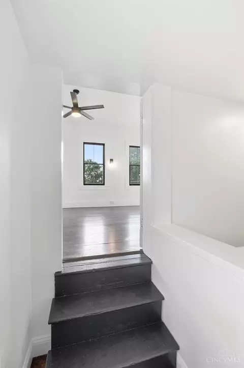 Entry Way - 529 Broadway St, Harrison, OH 45030 photo 4 of 4