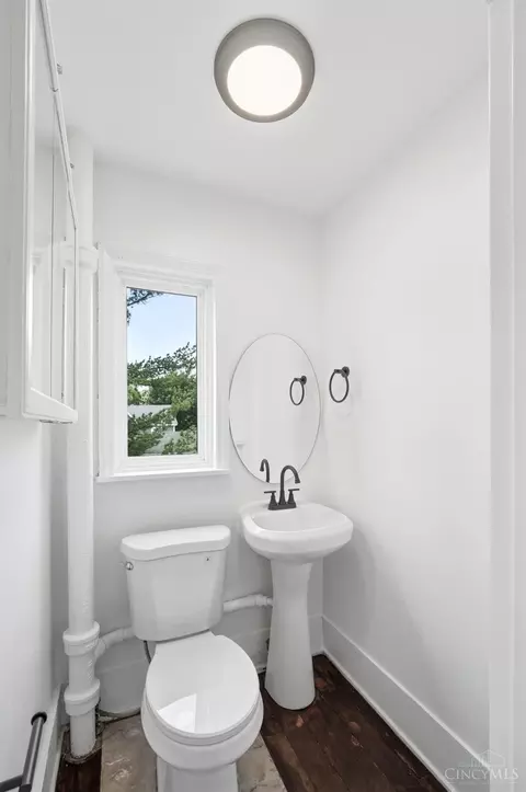 Bath - 529 Broadway St, Harrison, OH 45030 photo 4 of 5