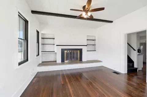 Living - 529 Broadway St, Harrison, OH 45030 photo 1 of 5
