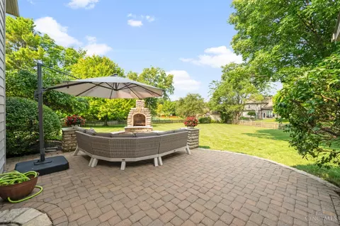 Exterior - 25 Cascade Ct, Springboro, OH 45066 photo 6 of 11
