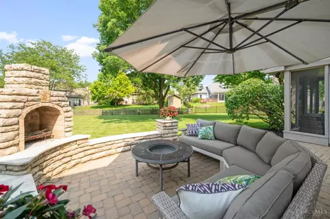 Exterior - 25 Cascade Ct, Springboro, OH 45066 photo 5 of 11