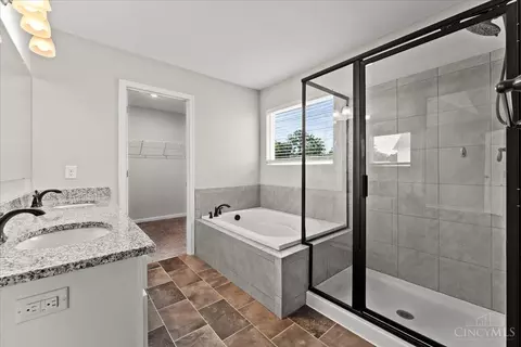 Bath - 4828 Clements View Dr, Morrow, OH 45152 photo 2 of 5