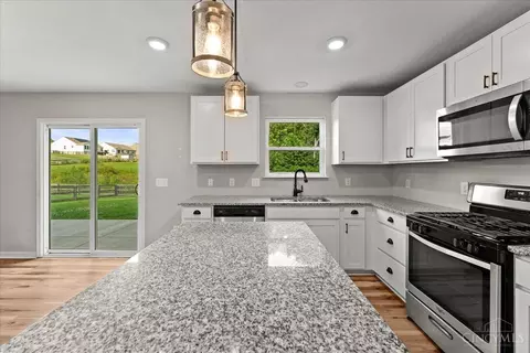 Kitchen - 4828 Clements View Dr, Morrow, OH 45152 photo 2 of 3