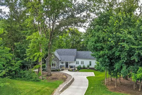 10036 Laurel Glen Dr, Loveland, OH 45140 photo 1