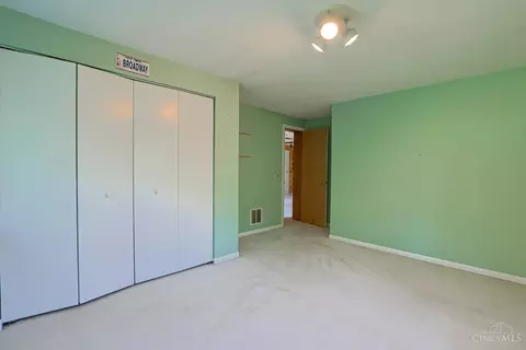 Bedroom - 7280 Georgetown Ct, Cincinnati, OH 45224 photo 7 of 9