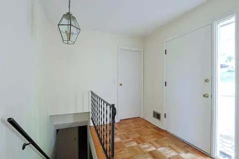 Entry Way - 7280 Georgetown Ct, Cincinnati, OH 45224 photo 2 of 2