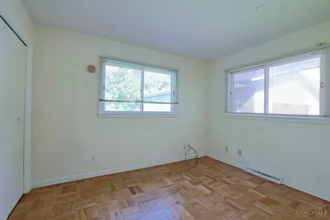 Bedroom - 7280 Georgetown Ct, Cincinnati, OH 45224 photo 4 of 9