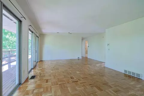 Living - 7280 Georgetown Ct, Cincinnati, OH 45224 photo 4 of 5